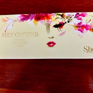 S.he Hey Cheeks Palette